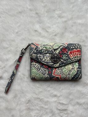 Vera Bradley Quilted Floral Medallion Turnlock Wallet Wristlet